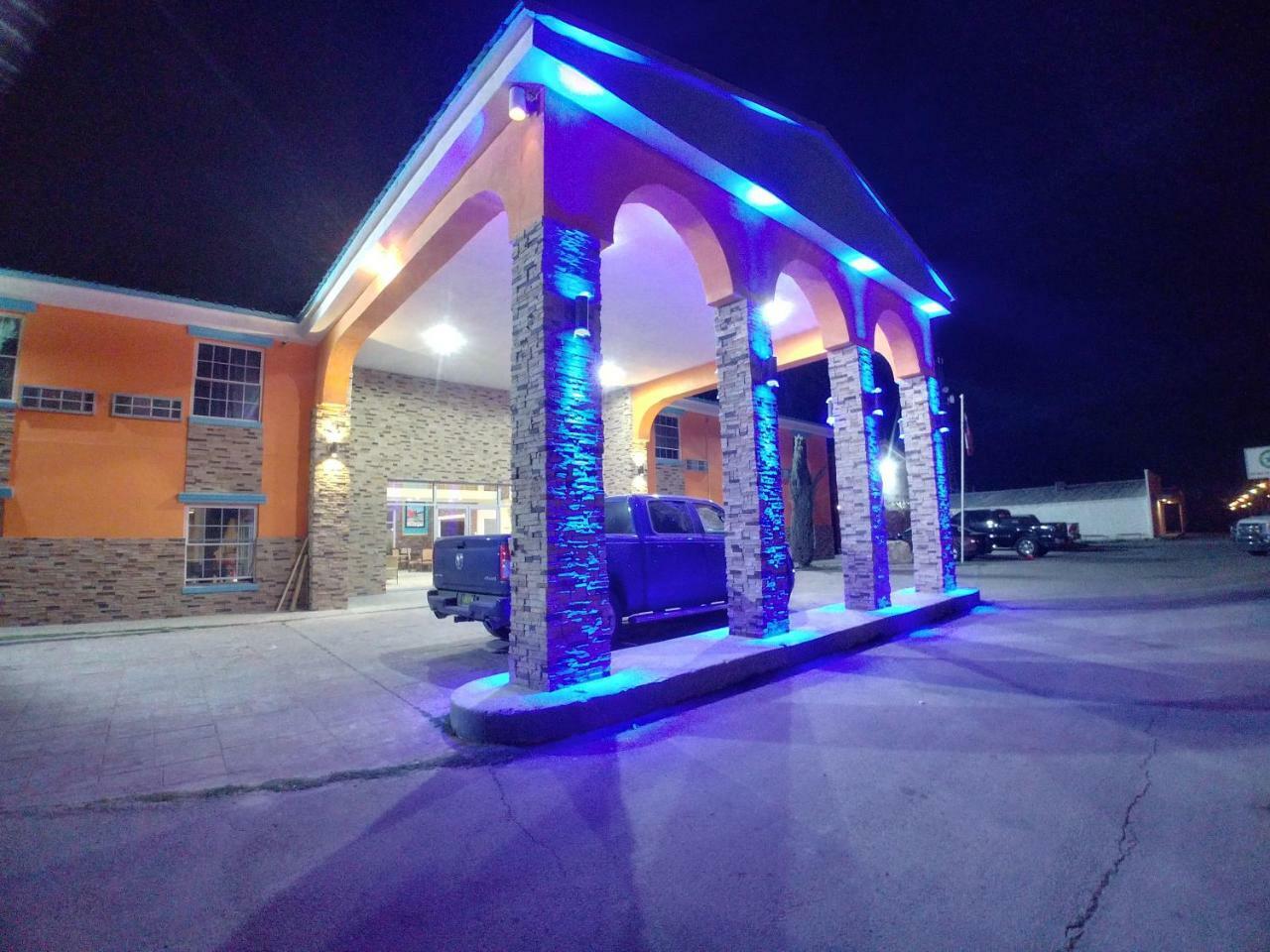 Alien Residence Inn 佩科斯 外观 照片